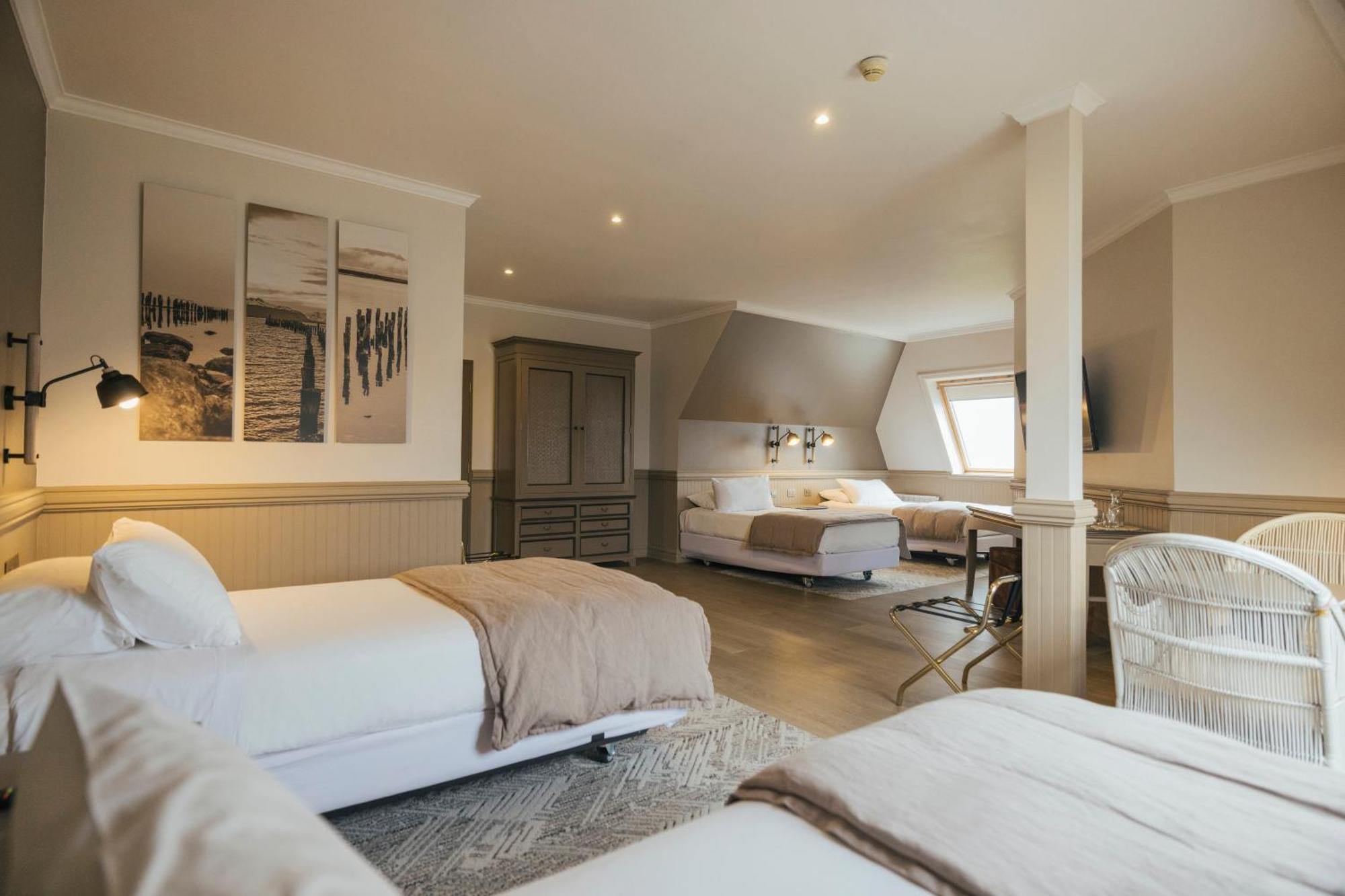 Superior Quadruple Room,1717044585:JPEG